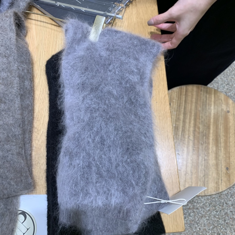 LE MASTERPLACE韓國直郵㊣女裝新款熱賣圍巾披肩絲綢圍巾絨Le masterpiece圍巾/披肩圖色3