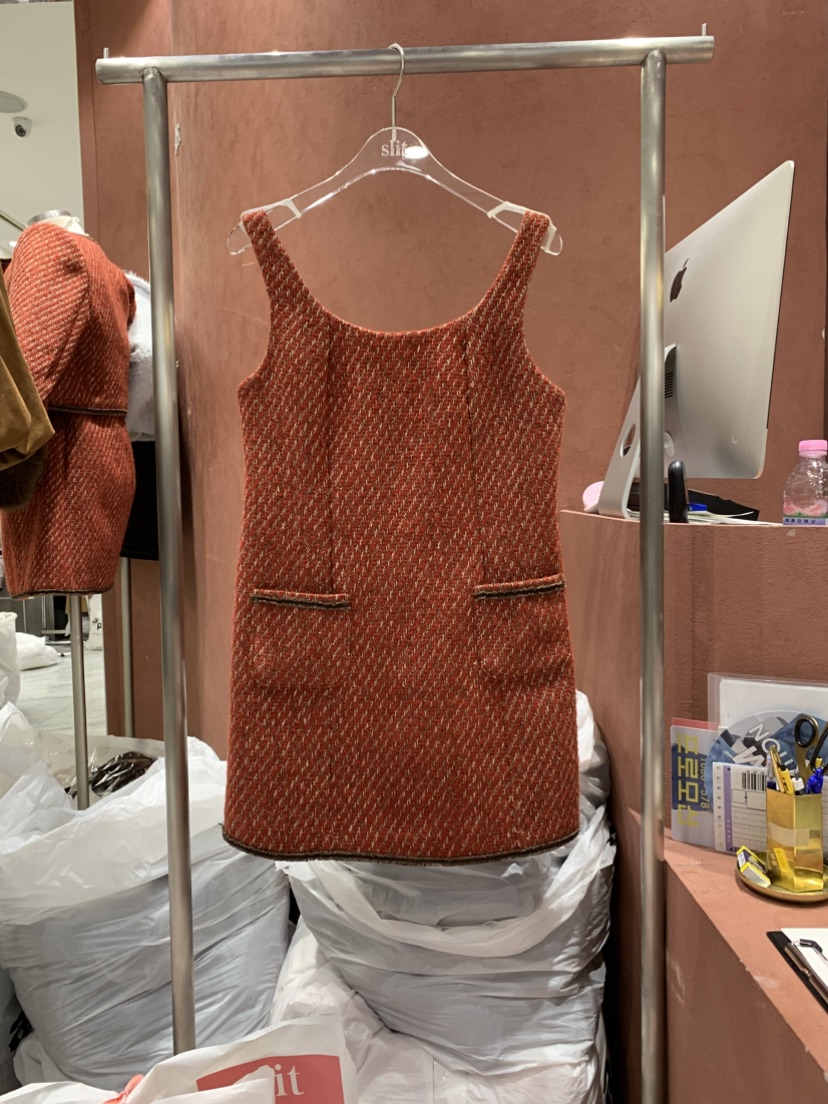 SLIT韓國代購㊣女士新款時尚推薦人氣25秋冬職業真品連衣裙SLIT連衣裙圖色1