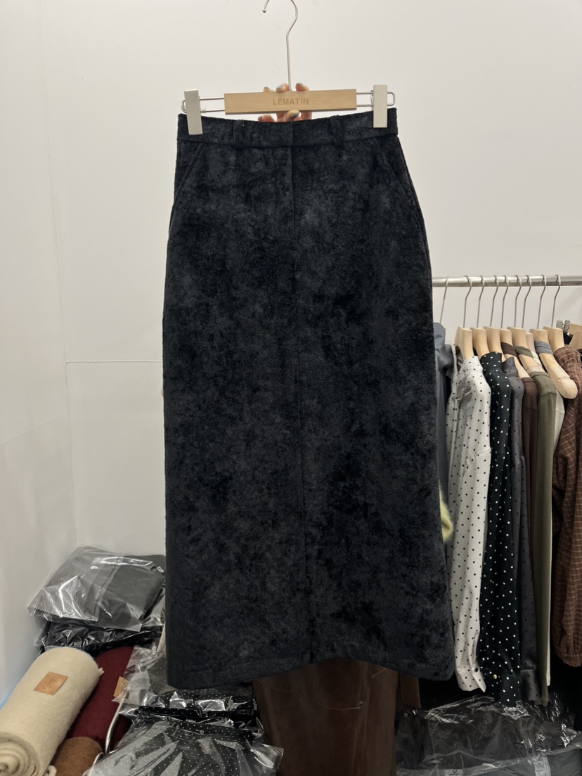 LEMATIN東大門㊣代購女裝新品人氣真品25秋冬職業長裙天鵝絨LEMATIN長裙圖色1