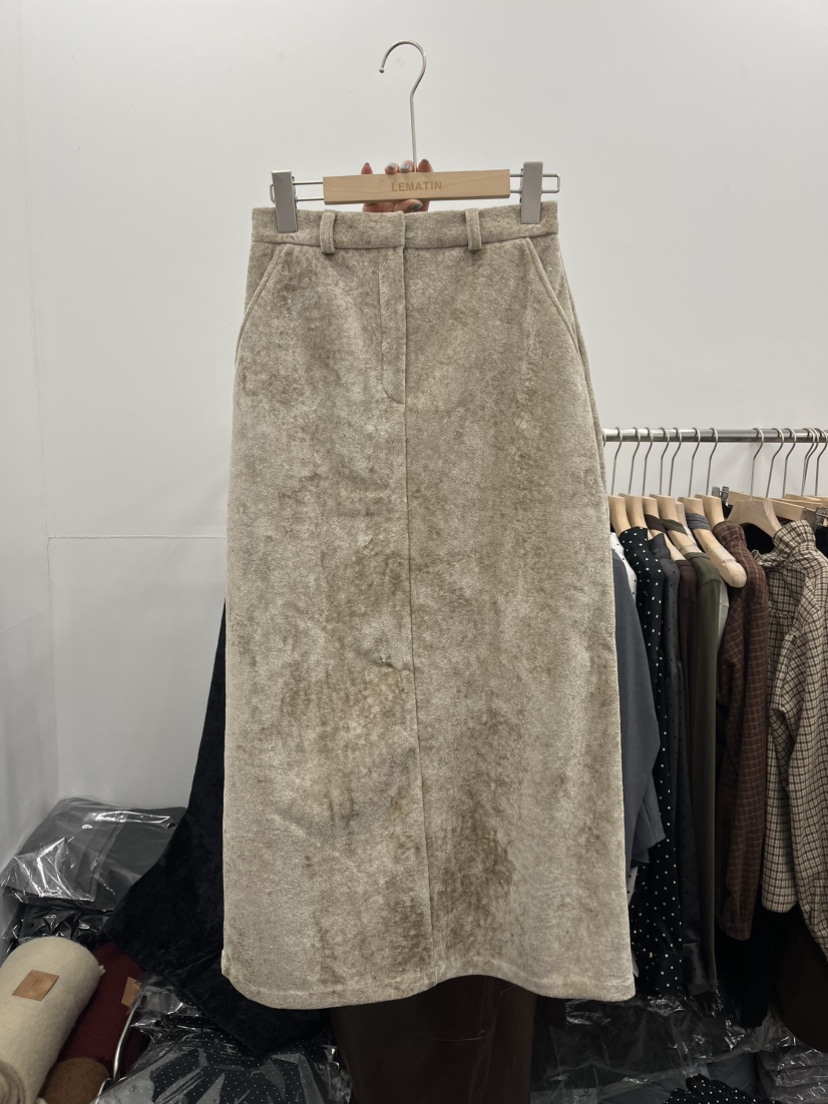 LEMATIN東大門㊣代購女裝新品人氣真品25秋冬職業長裙天鵝絨LEMATIN長裙圖色2