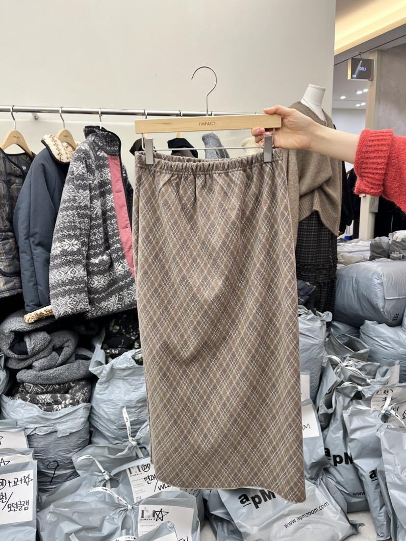 I MFACT韓國直郵㊣女士新款25秋冬職業人氣熱賣半身裙中短裙I MFACT半身裙/中短裙圖色2