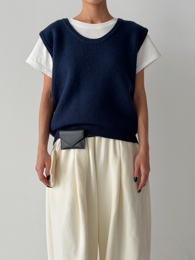 ANGLOG BEIGE韓國代購㊣女裝新款25秋冬人氣時尚推薦吊帶背心ANGLOG BEIGE吊帶/背心