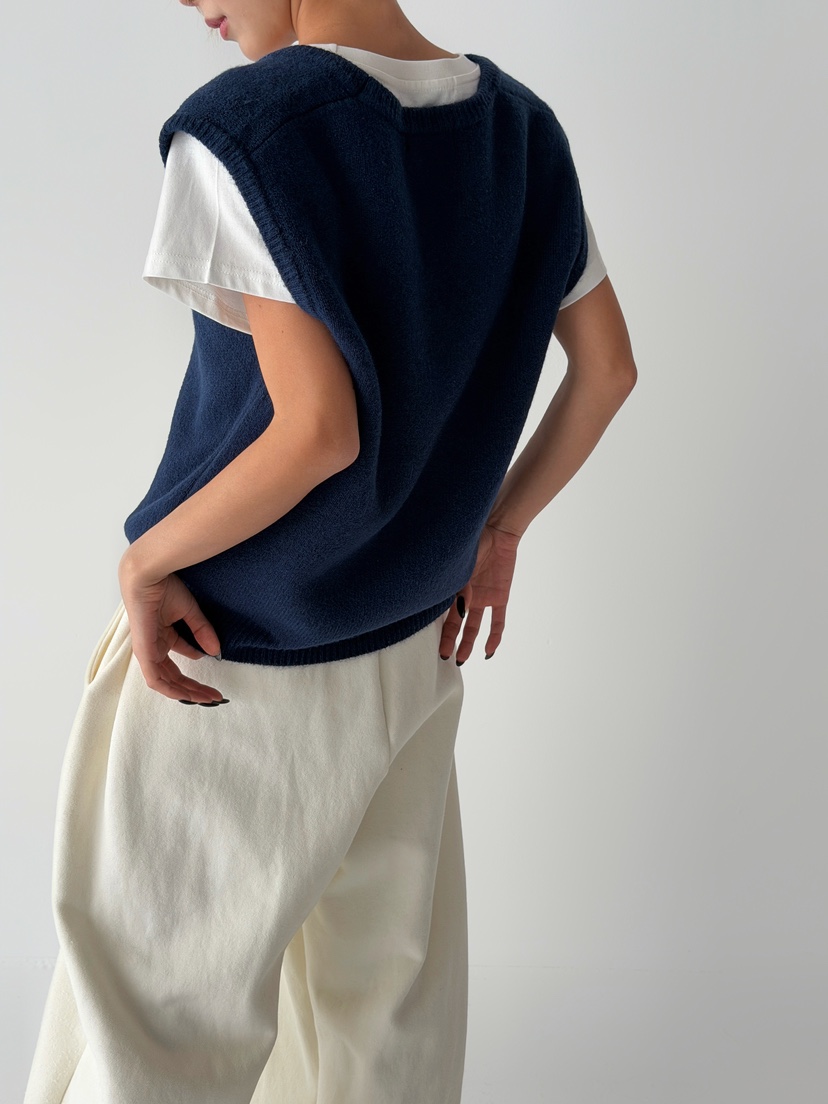 ANGLOG BEIGE韓國代購㊣女裝新款25秋冬人氣時尚推薦吊帶背心ANGLOG BEIGE吊帶/背心