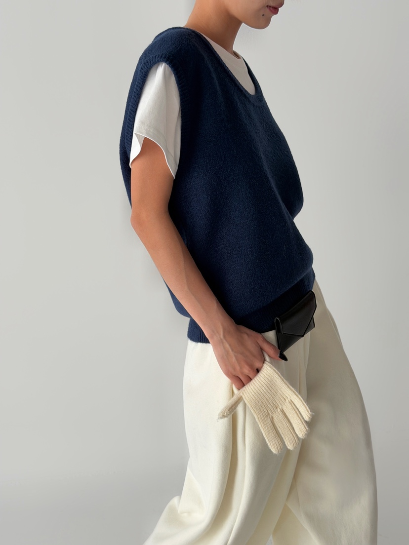 ANGLOG BEIGE韓國代購㊣女裝新款25秋冬人氣時尚推薦吊帶背心ANGLOG BEIGE吊帶/背心