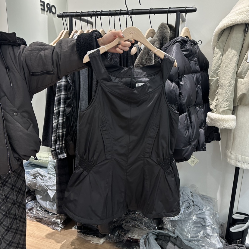 ORE-P東大門㊣實拍女裝新款職業時尚休閑人氣吊帶背心露肩ORE吊帶/背心圖色2