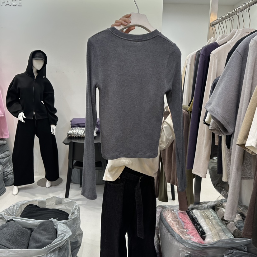 VISUAL SPACE東大門㊣直郵女士新品人氣推薦25秋冬長袖T恤VISUAL SPACE長袖T恤