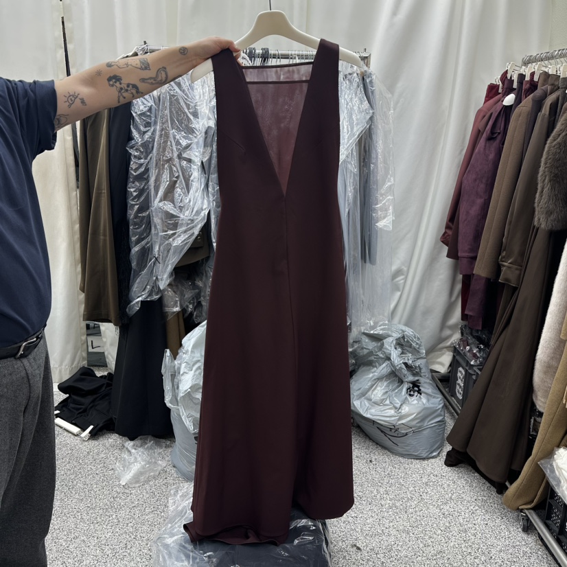 ONEBYTWO韓國直郵㊣女士新款推薦熱賣25秋冬職業休閑連衣裙V領ONE BY TWO連衣裙圖色1