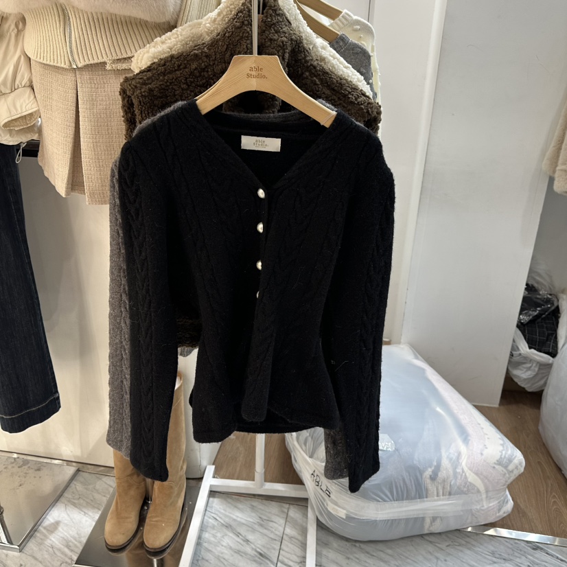 ABLESTUDIO東大門㊣代購女士新品25秋冬人氣推薦熱賣針織衫ABLESTUDIO針織衫圖色2