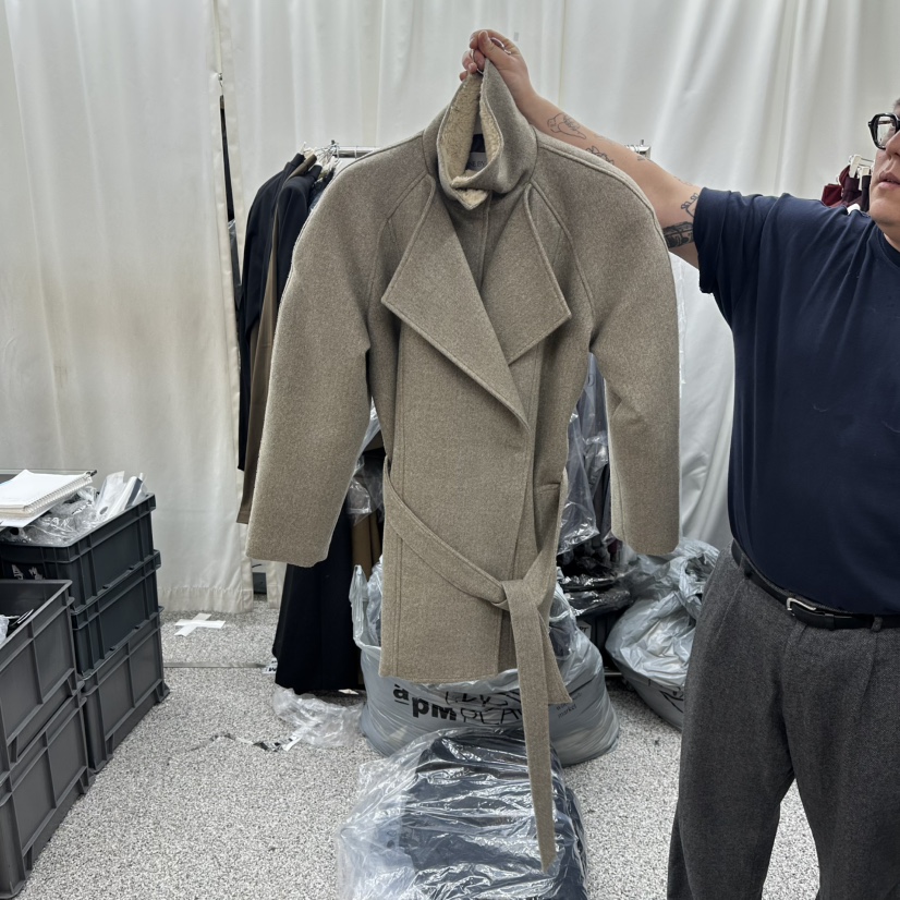 ONEBYTWO韓國代購㊣女裝新款真品熱賣短款大衣含腰帶雙排扣ONE BY TWO短款大衣圖色1