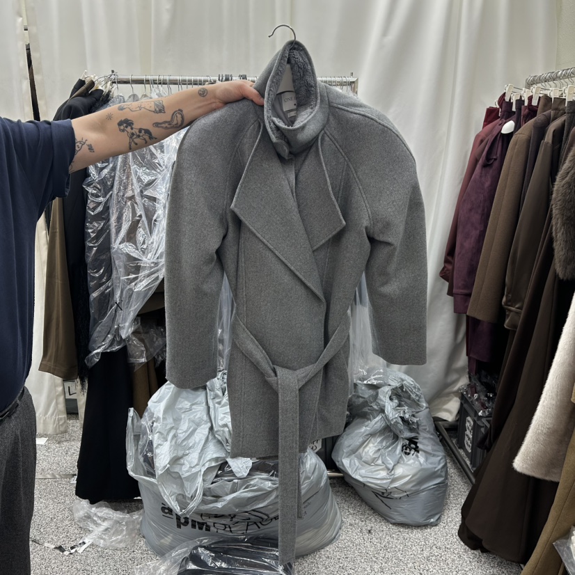 ONEBYTWO韓國代購㊣女裝新款真品熱賣短款大衣含腰帶雙排扣ONE BY TWO短款大衣圖色2