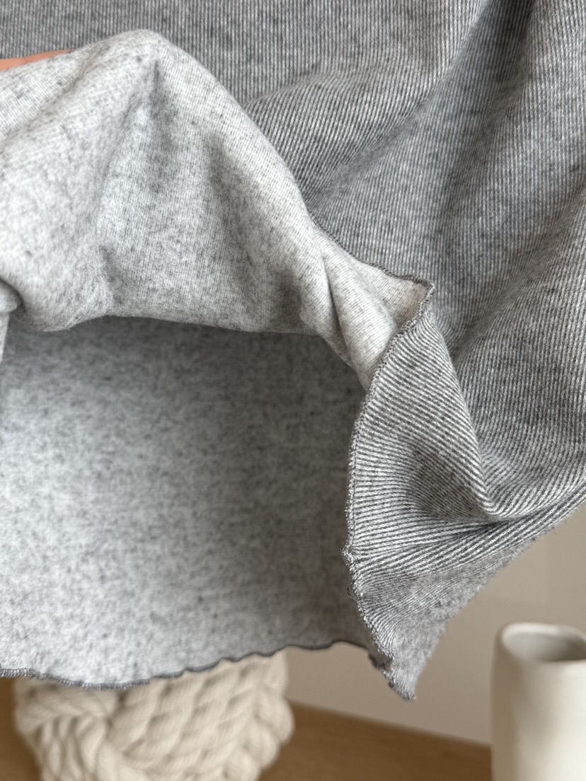 LARCENCICL東大門㊣直郵女士新品熱賣25秋冬休閑推薦長袖T恤LARCENCICL長袖T恤