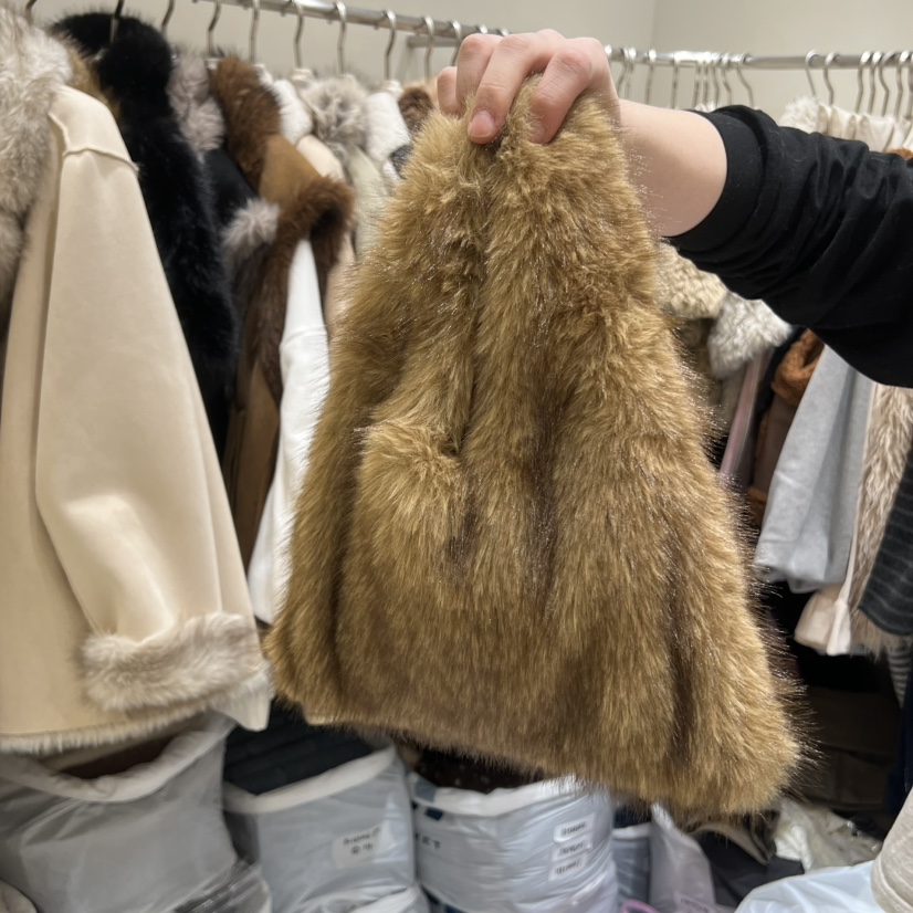 BY FLOW東大門㊣直郵女士新款休閑25秋冬職業推薦手提包毛絨BY FLOW手提包圖色2