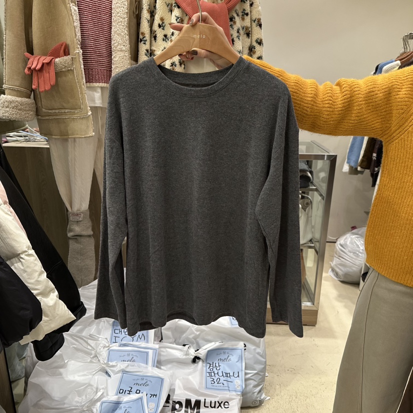 MELO東大門㊣直郵女士新款時尚熱賣休閑推薦真品職業長袖T恤MELO長袖T恤圖色2