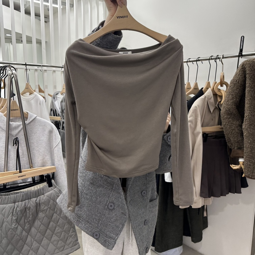 VENEFIT韓國代購㊣女裝新品時尚人氣25秋冬職業熱賣長袖T恤VENEFIT/JENNIE長袖T恤圖色2