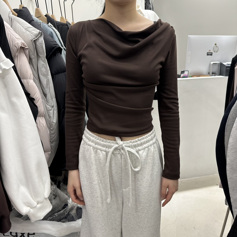 VENEFIT韓國代購㊣女裝新品時尚人氣25秋冬職業熱賣長袖T恤VENEFIT/JENNIE長袖T恤圖色3