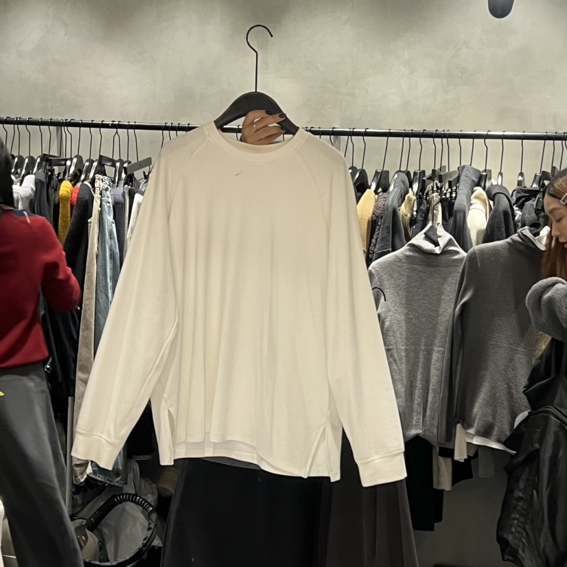 TUG韓國代購㊣女裝新品25秋冬人氣休閑職業熱賣推薦長袖T恤TUG長袖T恤圖色1