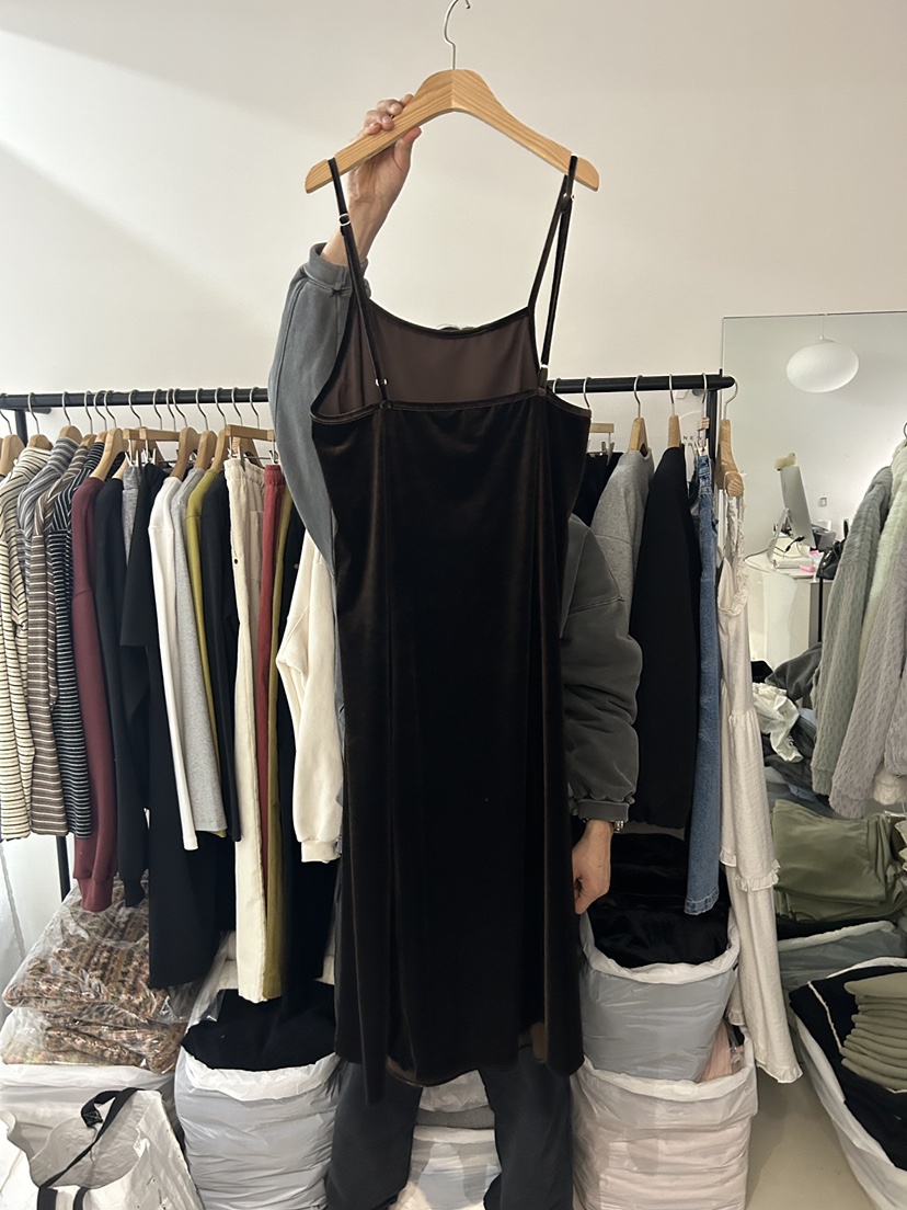 AS THOUGHT韓國代購㊣女士新款推薦職業人氣休閑連衣裙絲絨AS THOUGHT連衣裙