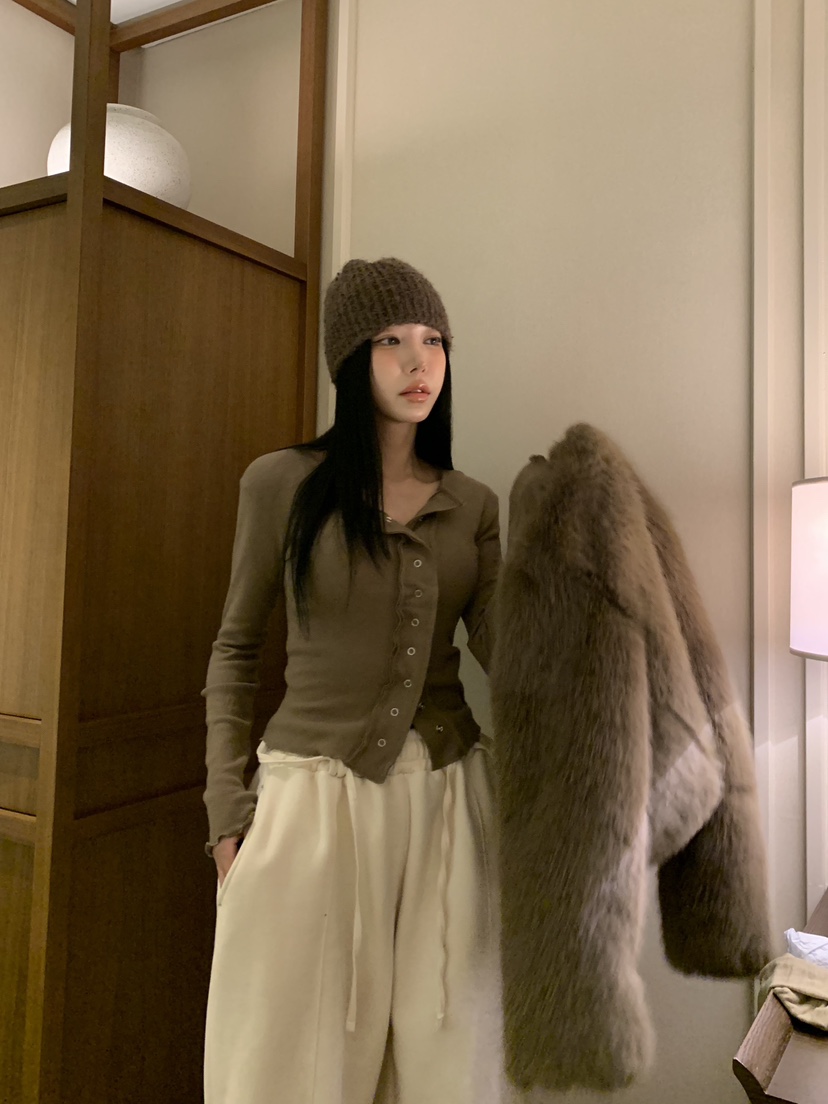 BADCALM東大門㊣實拍女士新品推薦25秋冬熱賣人氣時尚長袖T恤BADCALM長袖T恤