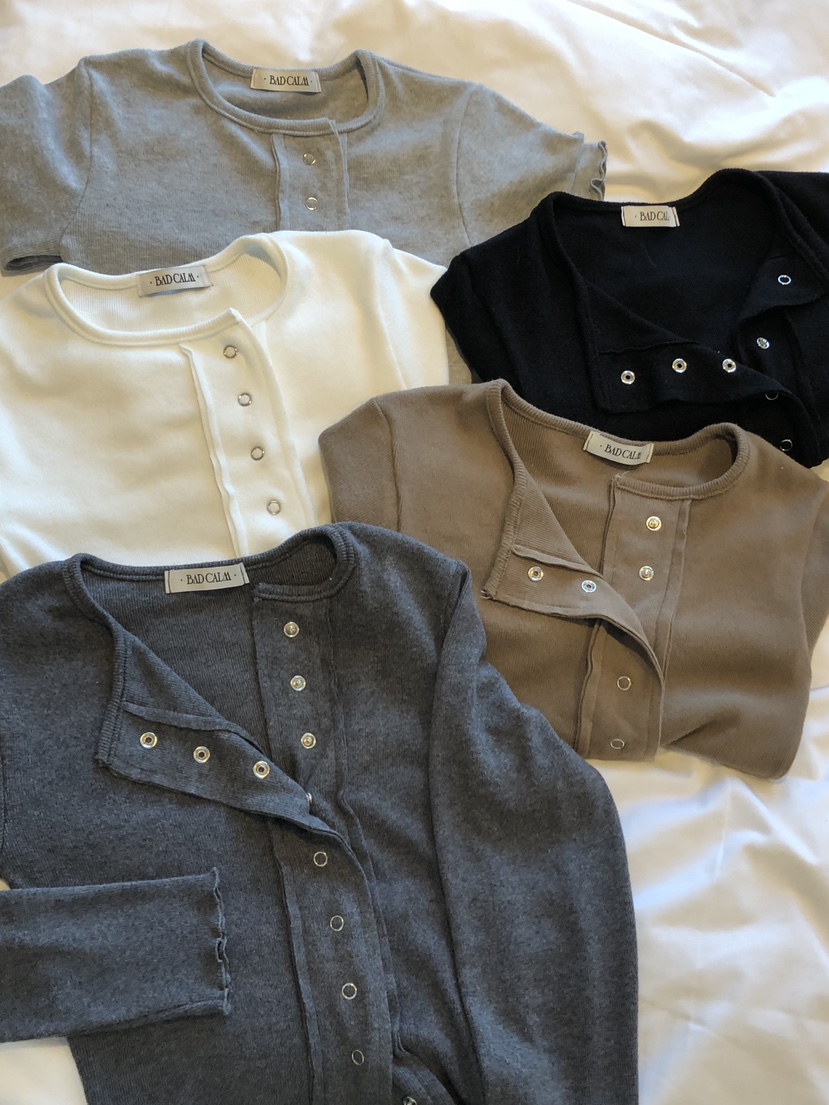 BADCALM東大門㊣實拍女士新品推薦25秋冬熱賣人氣時尚長袖T恤BADCALM長袖T恤