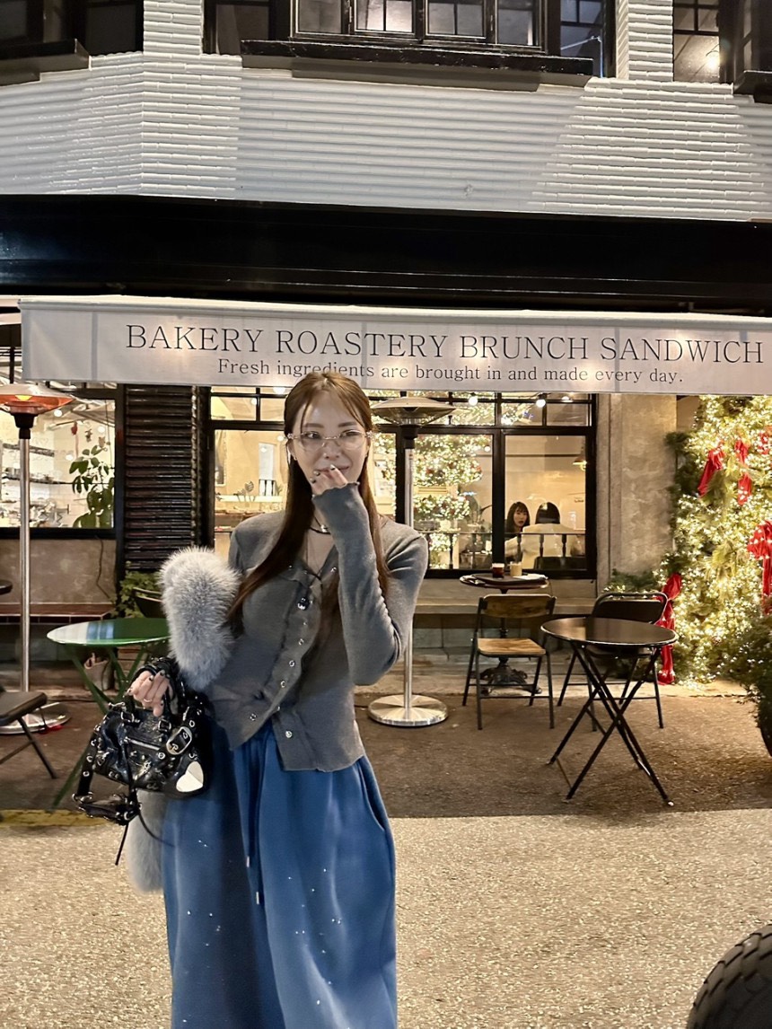 BADCALM東大門㊣實拍女士新品推薦25秋冬熱賣人氣時尚長袖T恤BADCALM長袖T恤