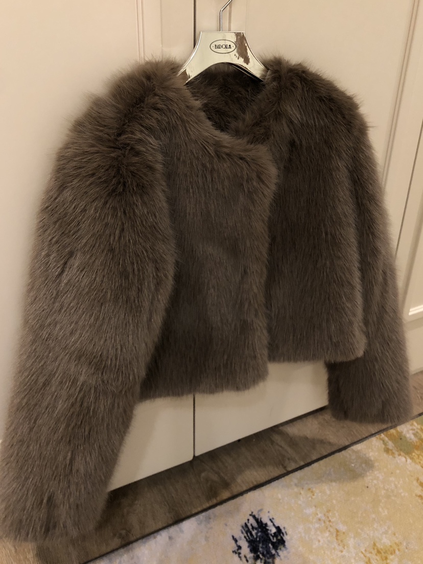 BADCALM韓國代購㊣女裝新品時尚休閑人氣熱賣短款大衣毛皮狐貍BADCALM短款大衣