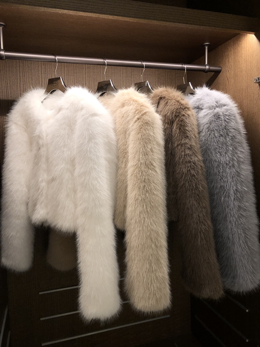 BADCALM韓國代購㊣女裝新品時尚休閑人氣熱賣短款大衣毛皮狐貍BADCALM短款大衣