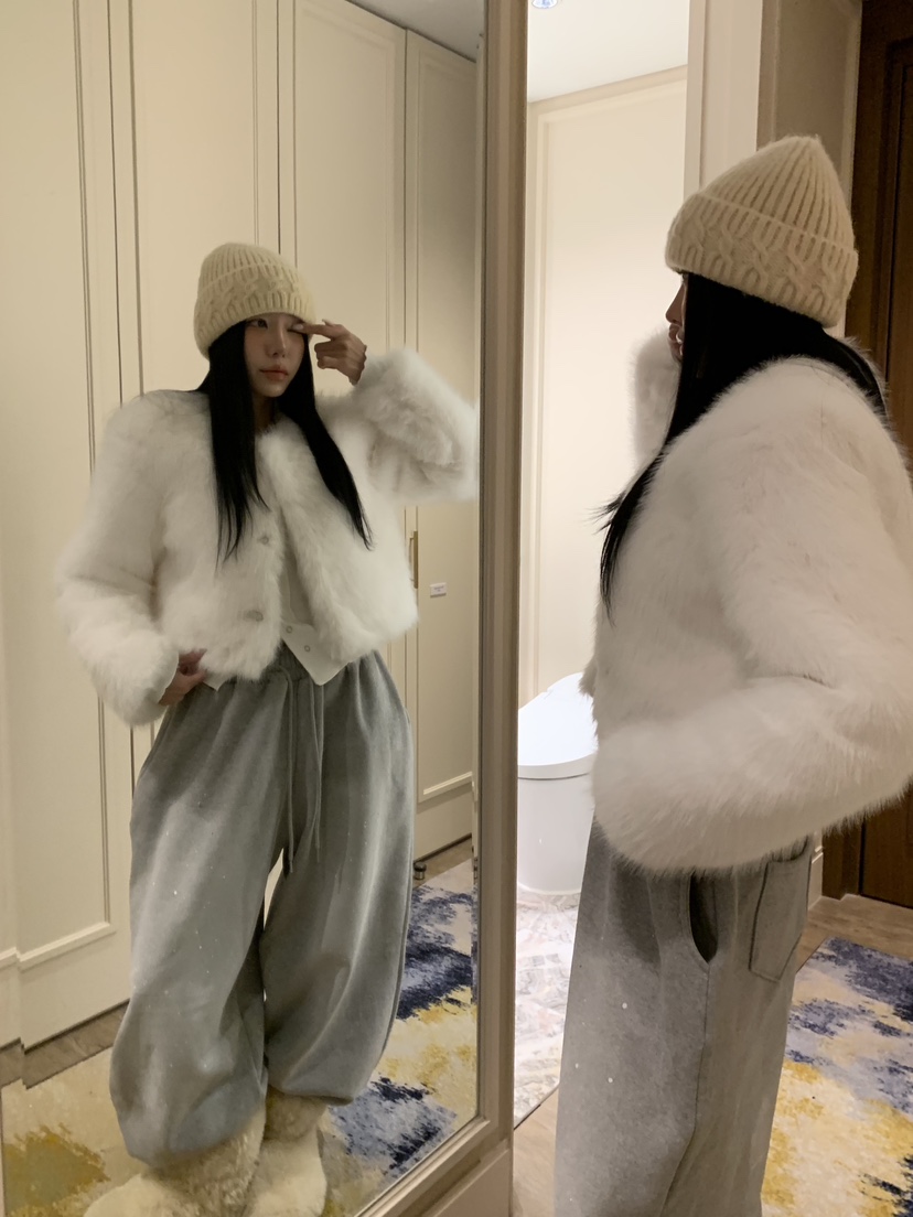 BADCALM韓國代購㊣女裝新品時尚休閑人氣熱賣短款大衣毛皮狐貍BADCALM短款大衣