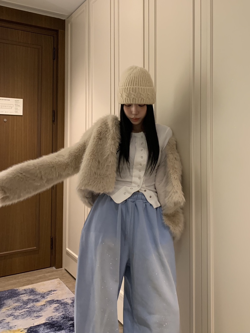 BADCALM韓國代購㊣女裝新品時尚休閑人氣熱賣短款大衣毛皮狐貍BADCALM短款大衣