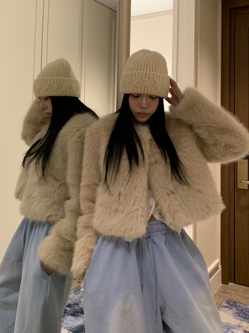 BADCALM韓國代購㊣女裝新品時尚休閑人氣熱賣短款大衣毛皮狐貍BADCALM短款大衣