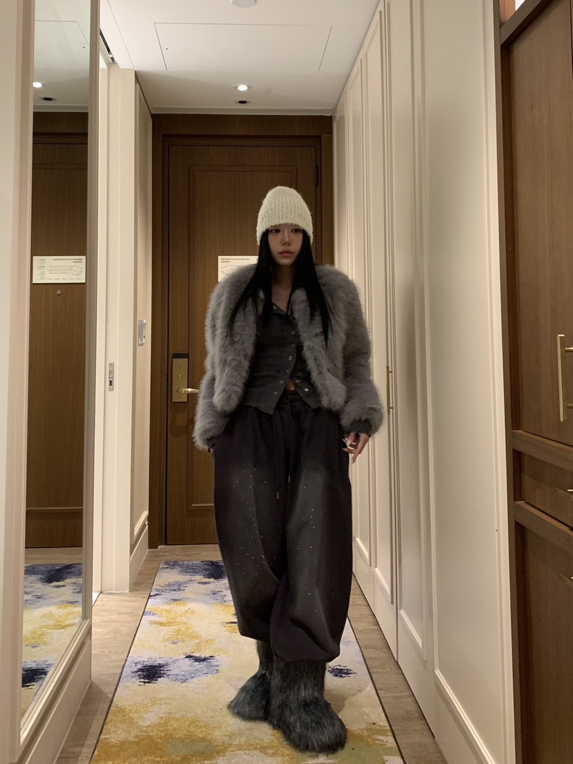 BADCALM韓國代購㊣女裝新品時尚休閑人氣熱賣短款大衣毛皮狐貍BADCALM短款大衣