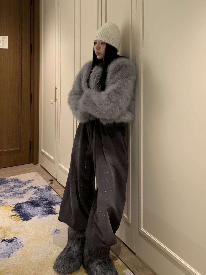 BADCALM韓國代購㊣女裝新品時尚休閑人氣熱賣短款大衣毛皮狐貍BADCALM短款大衣