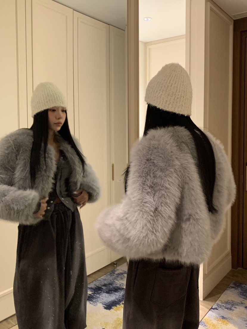 BADCALM韓國代購㊣女裝新品時尚休閑人氣熱賣短款大衣毛皮狐貍BADCALM短款大衣