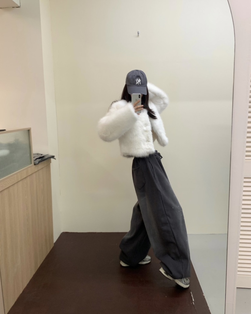 BADCALM韓國代購㊣女裝新品時尚休閑人氣熱賣短款大衣毛皮狐貍BADCALM短款大衣