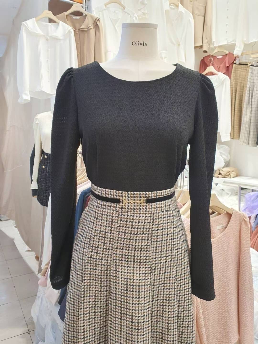 OLIVIA東大門㊣實拍女裝新品真品休閑職業推薦25秋冬長袖T恤刺繡OLIVIA長袖T恤圖色4