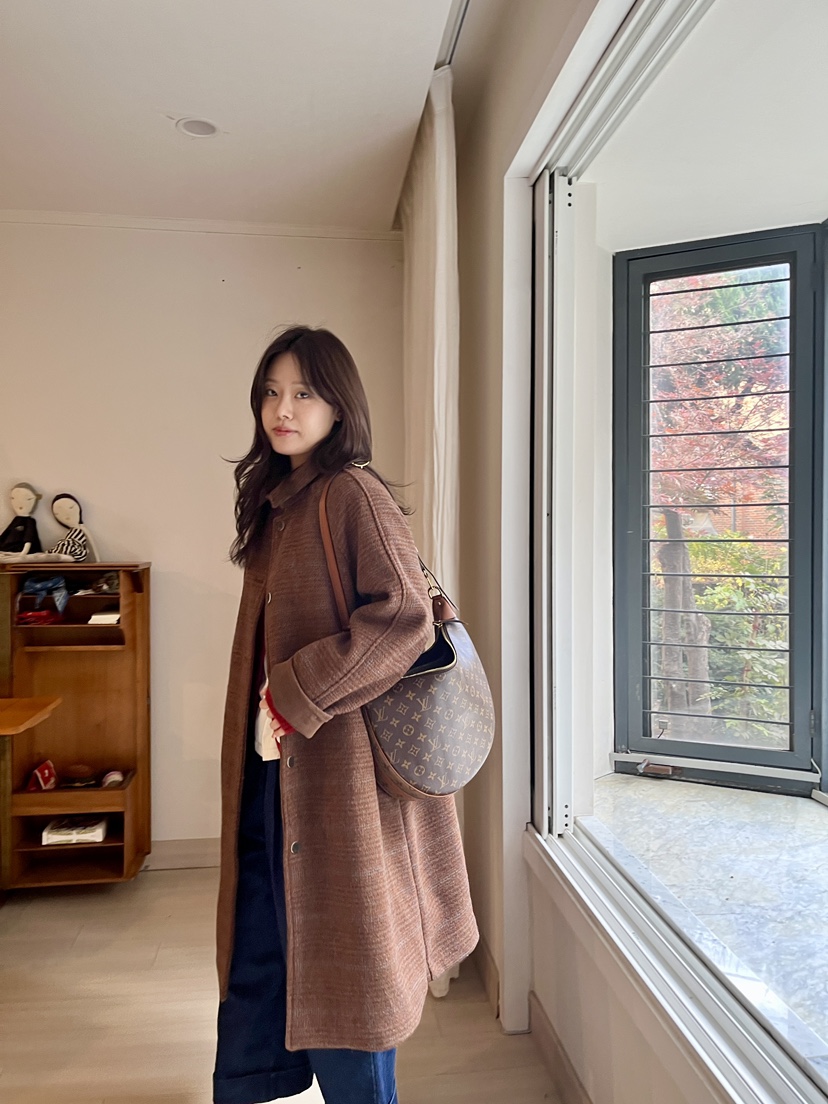 AT NOTE東大門㊣實拍女士新款職業熱賣時尚中長款大衣格子AT NOTE中長款大衣