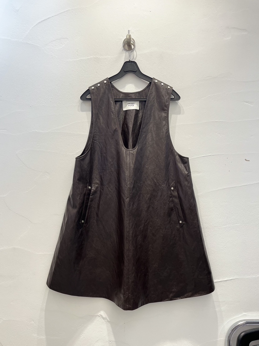 BROWN PAPER-S東大門㊣代購女士新款職業真品休閑連衣裙皮革BROWN PAPER-S連衣裙圖色1棕色