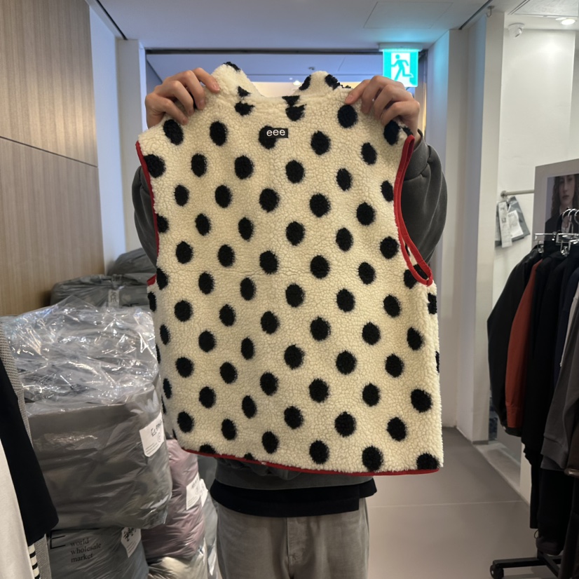 E/E/E韓國代購㊣女士新品真品職業推薦熱賣時尚25秋冬馬甲E/E/E馬甲