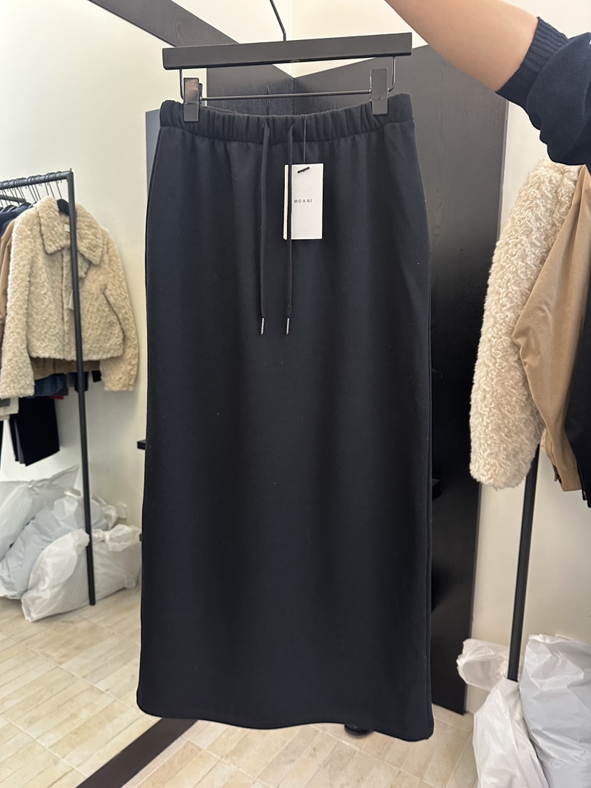 MOANI韓國直郵㊣女裝新款時尚休閑人氣熱賣25秋冬職業長裙加絨MOANI長裙圖色2