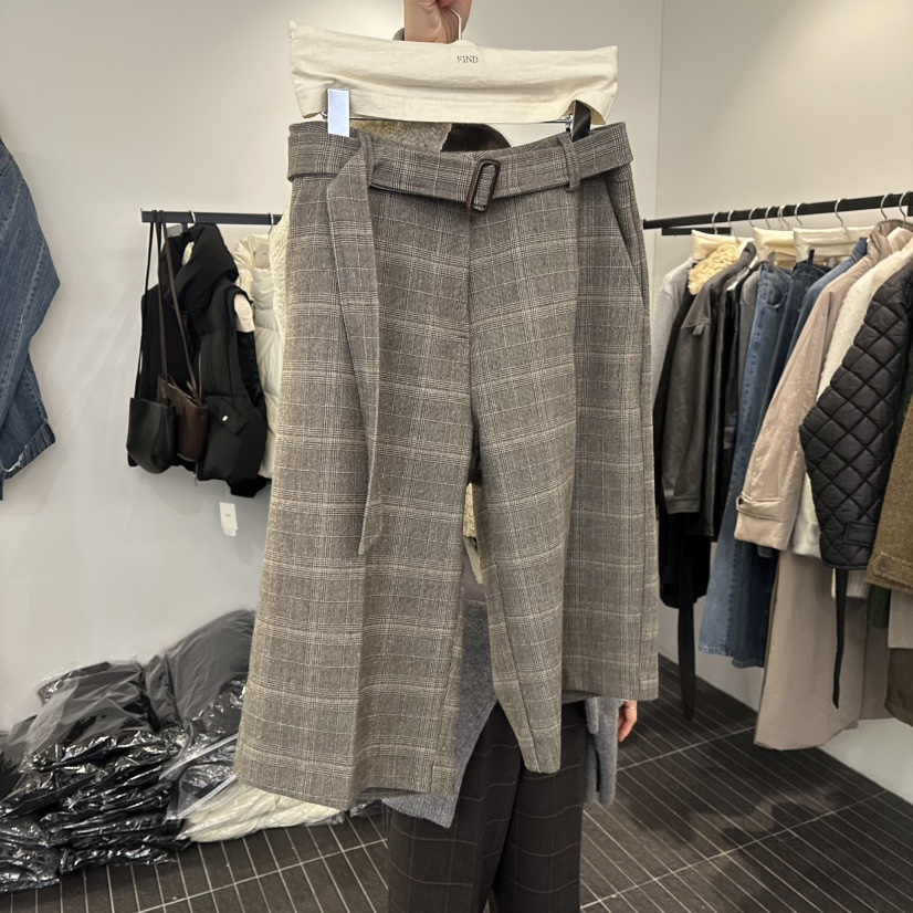 FIND-P東大門㊣實拍女士新品真品職業熱賣休閑25秋冬短褲含腰帶FIND-P短褲圖色1