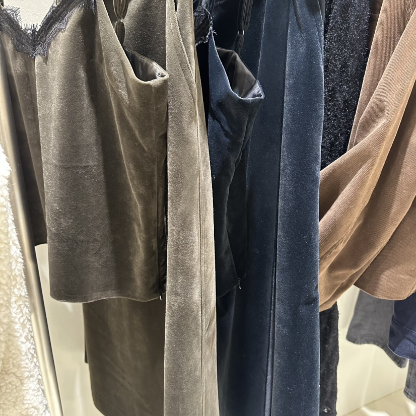 A WANT東大門㊣實拍女裝新品職業人氣推薦時尚真品長裙天鵝絨A WANT長裙