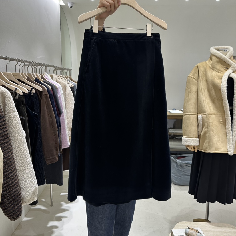 A WANT東大門㊣實拍女裝新品職業人氣推薦時尚真品長裙天鵝絨A WANT長裙圖色1黑色