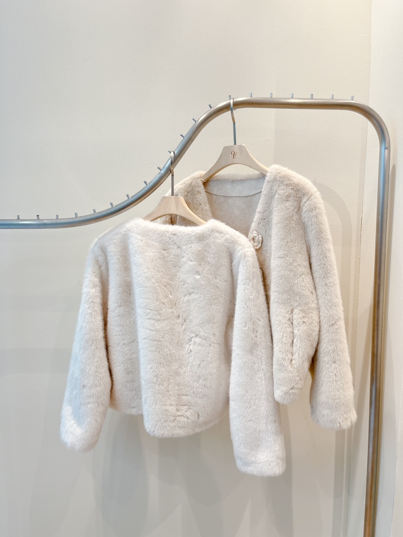 OVE韓國代購㊣女裝新品推薦真品時尚休閑職業25秋冬短款大衣皮草OVE短款大衣