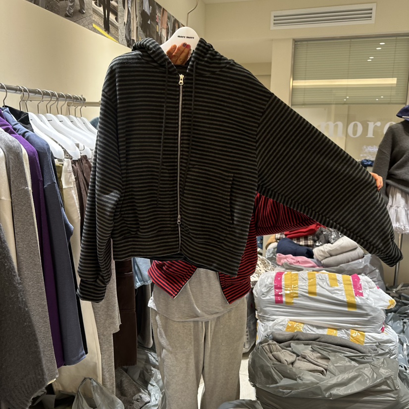 MOREMORE韓國代購㊣女裝新款人氣真品時尚夾克連帽拉鏈衫加絨more more夾克圖色2