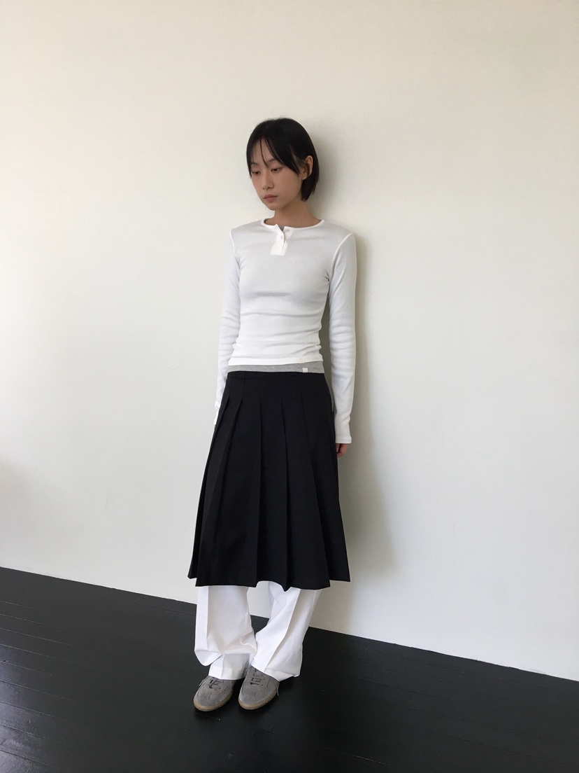 CCW韓國直郵㊣女士新品休閑職業25秋冬真品人氣熱賣長袖T恤CCW--NYUNYU長袖T恤