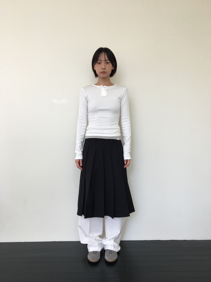 CCW韓國直郵㊣女士新品休閑職業25秋冬真品人氣熱賣長袖T恤CCW--NYUNYU長袖T恤