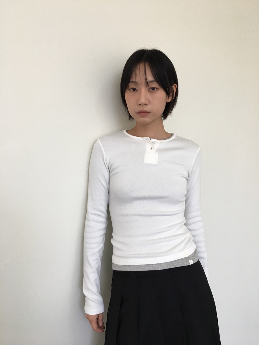 CCW韓國直郵㊣女士新品休閑職業25秋冬真品人氣熱賣長袖T恤CCW--NYUNYU長袖T恤