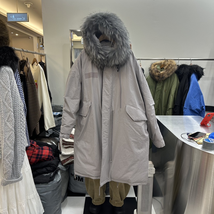 LADYBLACK韓國直郵㊣女士新品25秋冬推薦長款羽絨服浣熊填充絨LADYBLACK長款羽絨服圖色1