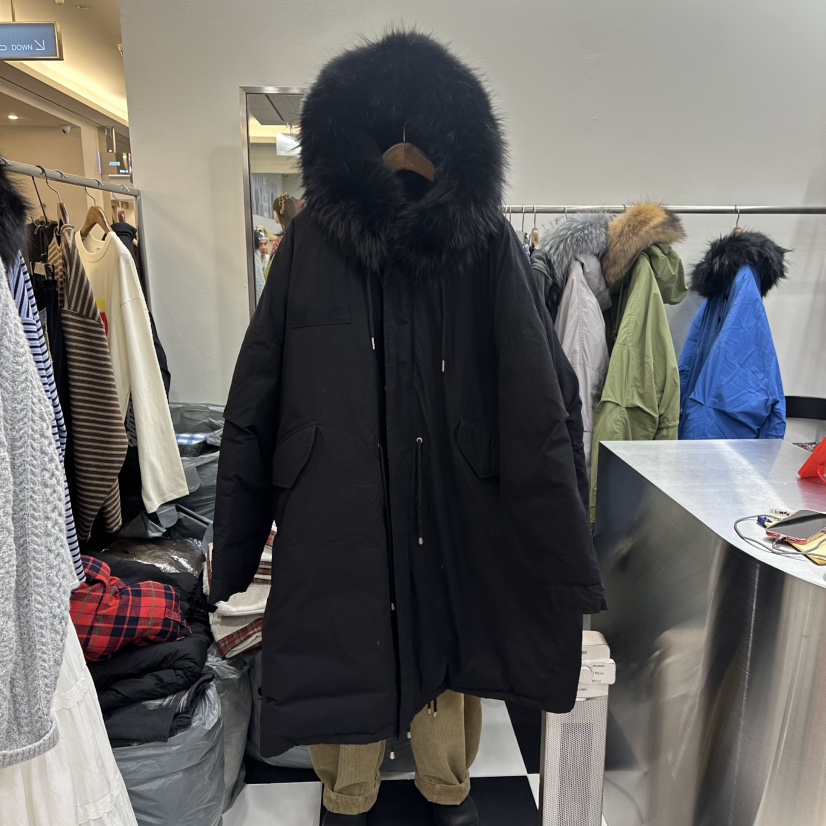 LADYBLACK韓國直郵㊣女士新品25秋冬推薦長款羽絨服浣熊填充絨LADYBLACK長款羽絨服圖色3