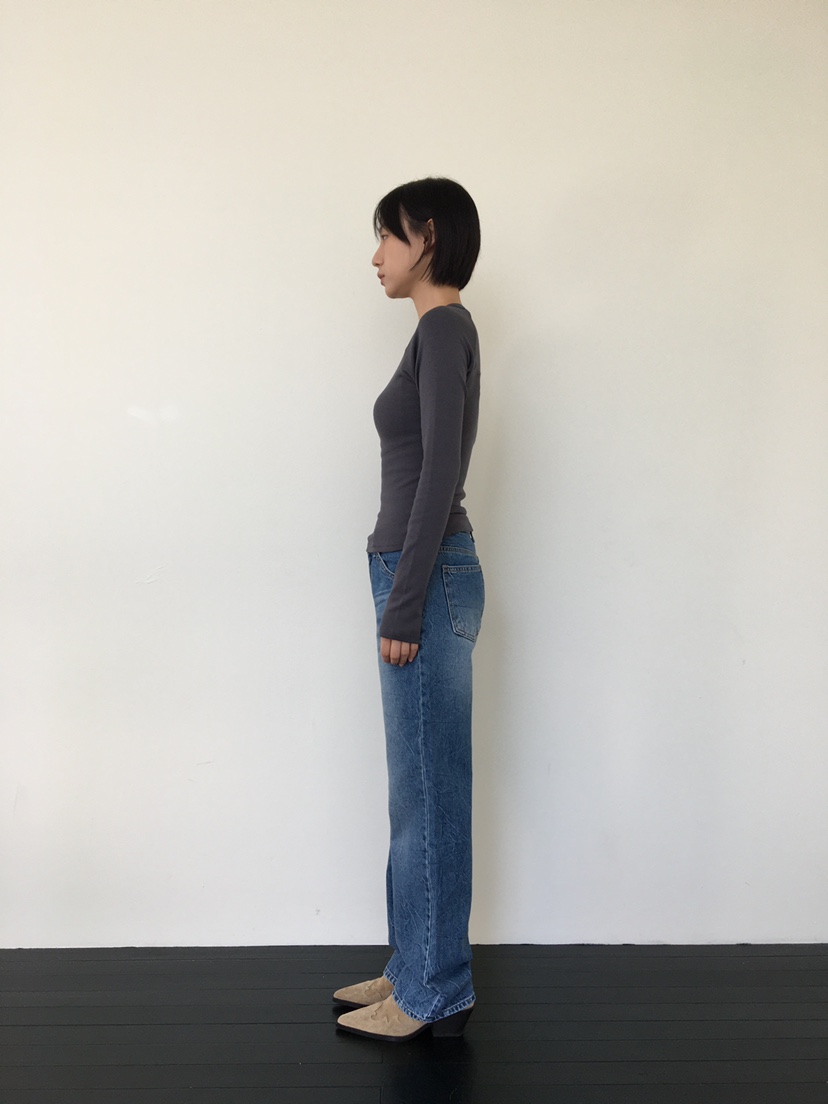 CCW韓國代購㊣女士新品25秋冬職業時尚真品熱賣人氣長袖T恤CCW--NYUNYU長袖T恤