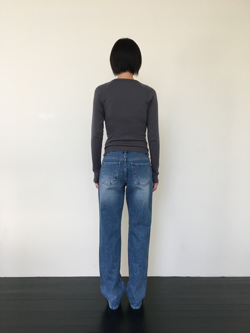 CCW韓國代購㊣女士新品25秋冬職業時尚真品熱賣人氣長袖T恤CCW--NYUNYU長袖T恤